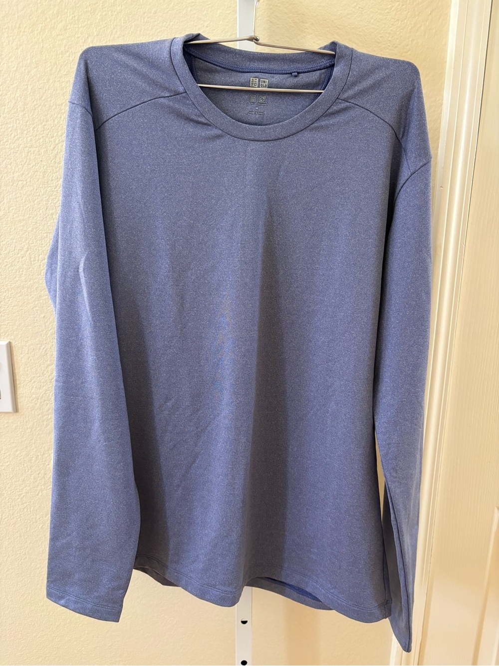 Uniqlo Warm/Dry Crew Neck Long Sleeve in Marled Purple - Size M